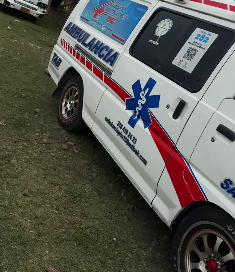 La ambulancia en la sede